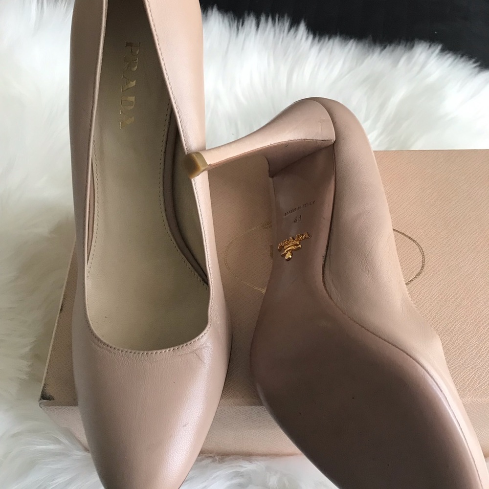Prada Pumps Nude 100% authentic